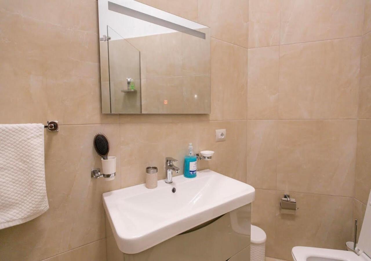 Vila Ferdinand Tiranë Rom bilde